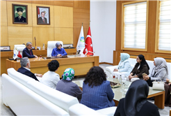 “Kadınlar güçlü Türkiye hedeflerinin en önemli yapı taşıdır”