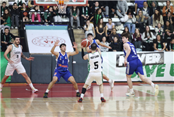 Büyükşehir’in devleri Beylikdüzü’nü farklı geçti: 89-60