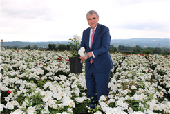 Büyükşehir Belediye Başkanı Ekrem Yüce: “Sakarya süs bitkiciliğinde örnek olmaya devam edecek”