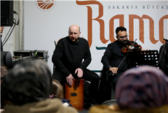 Ramazan Sokağı’nda kulakların pasını silen tasavvuf gecesi