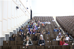 Sınav Öncesi İstanbul’da Stres Attılar