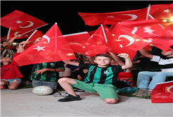 Bizim Çocuklar’ın dünyayı titreten başarısı Millet Bahçesi’nde tarihi bir şölene dönüştü: “Coşkumuz hiç eksilmesin”