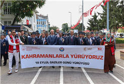 “Gaziler vatanı için canlarını ortaya koyan kahramanlarımızdır”