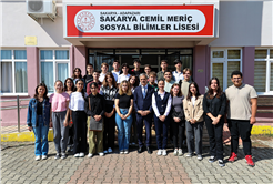 Başkan Alemdar gençler için 3 farklı çalışmayı anlattı ve öğrencilere çağrı yaptı: “Kendi hikâyenizi, kendiniz yazın” 
