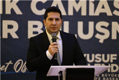 “Vefası ve fedakarlığıyla sağlık camiası her övgüyü fazlasıyla hak ediyor”