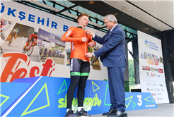 119 kilometrelik zorlu parkurda Tour Of Sakarya fırtınası