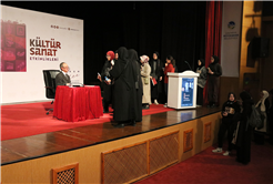 Yazar Yalsızuçanlar Sakaryalı okurlarıyla buluştu