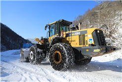 Büyükşehir kapanan 67 mahalle yolunu ulaşıma açtı