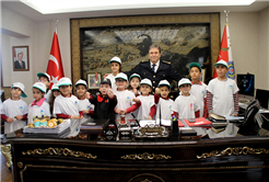 Miniklerden Polis teşkilatına anlamlı ziyaret