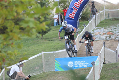 Şampiyon pedallar MTB Dünya Kupası’nda nefes kesti