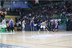 Dev Adamlar seriye galibiyetle başladı