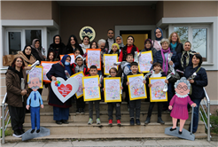 Çocuklar YADEM’de yaşlılarla resim yaptı