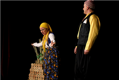 “Zoraki Takip” AKM’de kahkahalarla geçti