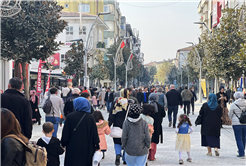 Çark Caddesi binlerce misafirini yeni yüzüyle ağırlıyor