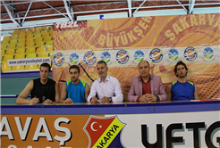 Dev Adamlardan İlk Adım