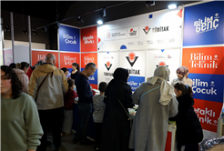 Sakarya Çocuk Edebiyatı Fuarı hafta sonunda doldu taştı