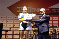 Şampiyon pedallar MTB Dünya Kupası’nda nefes kesti