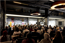 “Her yazar kendi sesini bulmalı ve sabırla yazmayı sürdürmelidir”