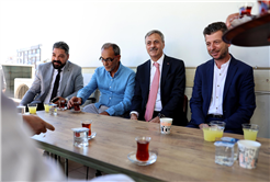 “Birlik beraberlikle nice bayramlara”