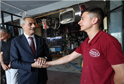 “Gençlerimiz için çok güzel yatırımların hayata geçtiği bir dönem yaşıyoruz”