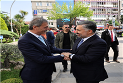 “Başarılı çalışmalarını yakından takip ediyoruz”