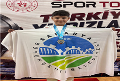 Büyükşehir sporcularından farklı branşlarda gururlandıran başarı