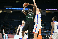Büyükşehir Efes’i İstanbul’da devirdi