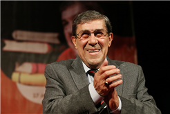Güldürürken Düşündüren Usta: Zihni Göktay