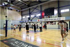 Sakarya’da çocuklar sporun her dalında dolu dolu bir yaz tatiline başladı 
