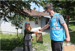 Ferizli’de hanelere maskeler ulaşmaya başladı