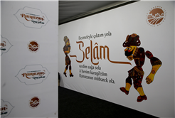 Ramazan Sokağı’na neşe katan gölge oyunu