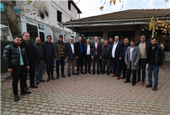 Yusuf Alemdar Karapürçek'te vatandaşla hasret giderdi: “Birlik, beraberlik ve kardeşlikle her mahalleye dokunacağız”