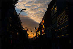 Çark Caddesi Ramazan kıyafetini giydi: Yıldız, ay ve hilal ile görsel şölen…