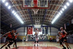 Büyükşehir basket ikinci yarıya galibiyetle başladı: 71-91