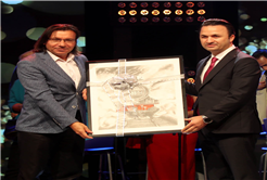 Yazın en büyük festivali şölen tadında başladı: Millet Bahçesi sahne ışıklarıyla aydınlandı