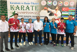 Büyükşehirli karateciler Rize’de madalyaları topladı