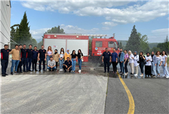 Öğrencilere teorik ve uygulamalı yangın eğitimi