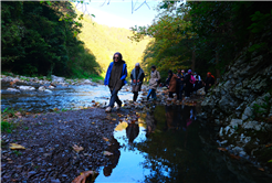 Kuzeyin tabiat harikaları arasında unutulmaz bir sonbahar yürüyüşü
