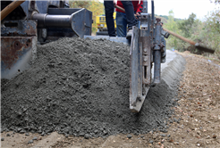 Kırsal mahalleler beton yol ile buluşuyor