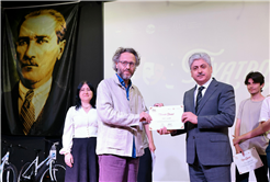 Genç tiyatrocuların sahne aldığı festivalde kazananlar belli oldu