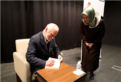 “Hz. Mevlâna’yı ve tasavvufu anlamak kalbi cilalamaktan geçer”