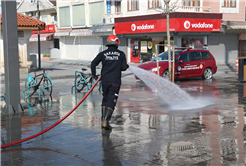 Meydan ve caddeler yıkanıyor