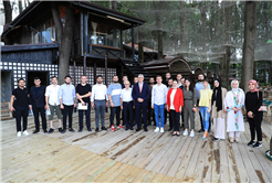 Başkan Yüce, Gençlik Meclisi öğrencileriyle bir araya geldi