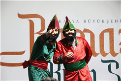 Sakarya 11 ayın sultanı Ramazan’ın huzurunu bu sokakta hissediyor 