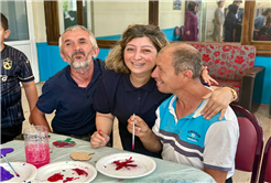Gezici Umut Atölyesi özel bireylerle Karasu ve Söğütlü’de buluştu