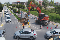 O kavşakta yenileme çalışmaları başladı