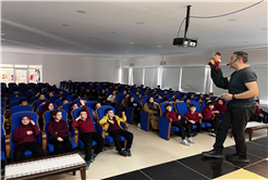 Taraklı’da “Çok Bilmiş İbiş” gösterisi büyük ilgi gördü