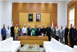 “Sakaryaspor yeniden şehrimize gurur yaşatacak başarılara imza atmalıdır”