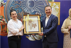 SAMEK’in yıl sonu sergileri Geyve’de başladı