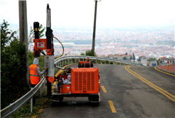 Paraşüt Tepe’ye giden yolda artık çelik bariyer var